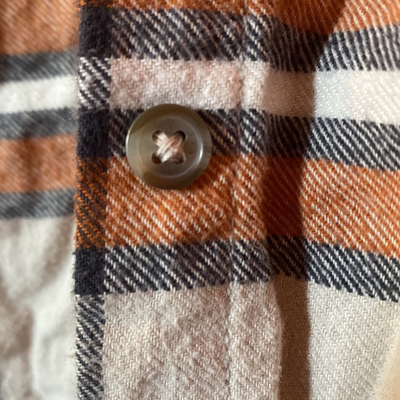 Universal Threads Flannel - Picture 3 of 4